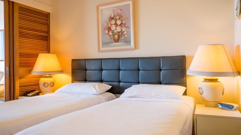 Broadbeach Savannah Resort - Holiday Find 44