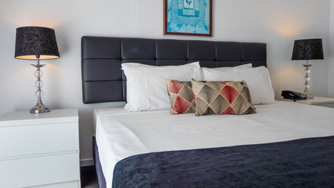 Broadbeach Savannah Resort - Holiday Find 14