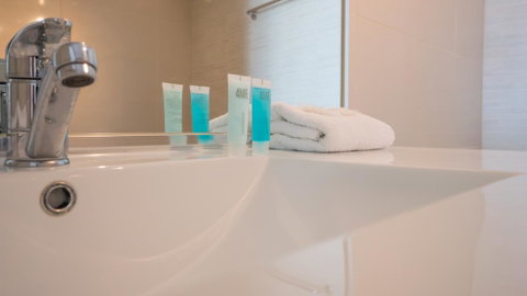 Broadbeach Savannah Resort - Holiday Find 35