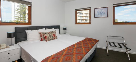 Broadbeach Savannah Resort - Holiday Find 20