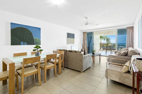 Azure Sea Whitsunday Resort - Holiday Find 32