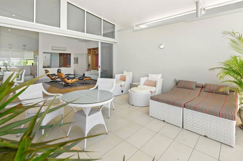 Azure Sea Whitsunday Resort - Holiday Find 11