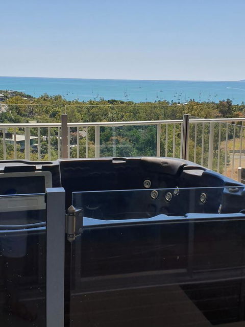Azure Sea Whitsunday Resort - Holiday Find 20