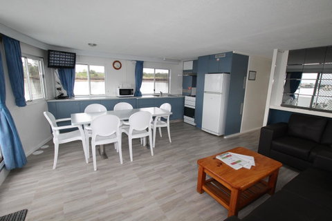 Coomera Houseboats - Holiday Find 5