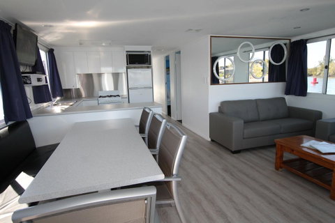 Coomera Houseboats - Holiday Find 15