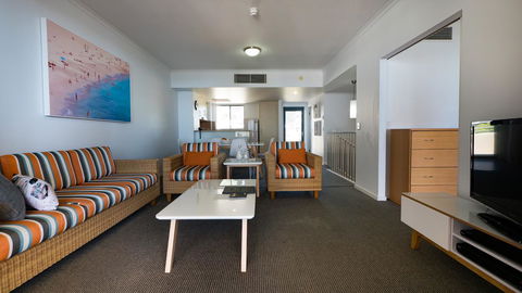 Swell Resort Burleigh Heads - Holiday Find 26