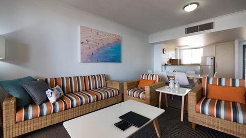Swell Resort Burleigh Heads - Holiday Find 9