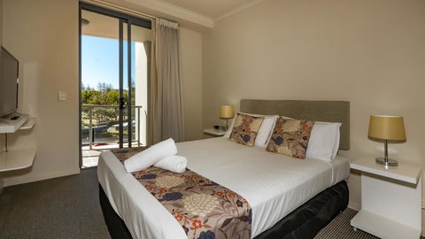 Swell Resort Burleigh Heads - Holiday Find 34