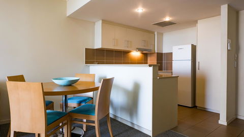 Swell Resort Burleigh Heads - Holiday Find 4