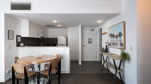 Swell Resort Burleigh Heads - Holiday Find 40