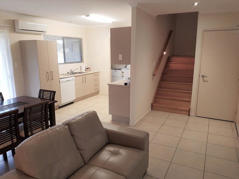 The Palms Motel - Holiday Find 9