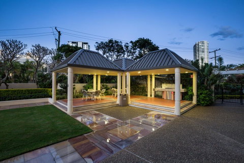 Belle Maison Apartments - Official - Holiday Find 14