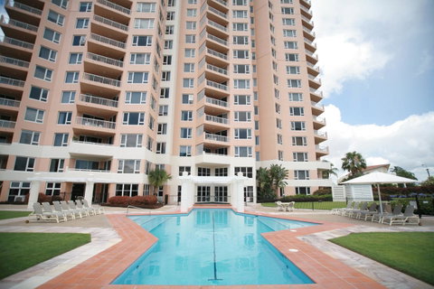 Belle Maison Apartments - Official - Holiday Find 0