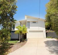 224 Centenary Heights Road Coolum Beach 500 Dollar Bond Linen Included - Holiday Find