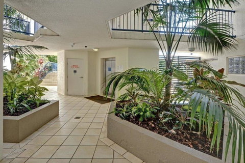 Raffles Mooloolaba - Holiday Find 15