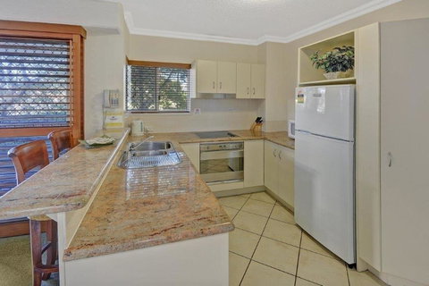 Raffles Mooloolaba - Holiday Find 9