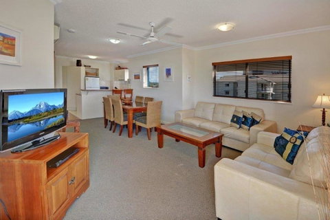 Raffles Mooloolaba - Holiday Find 8