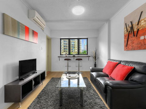 Central Brunswick Apartment Hotel - Holiday Find 13