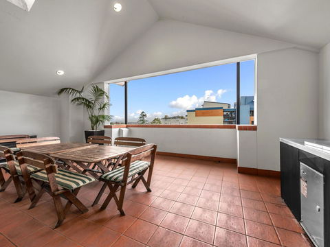 Central Brunswick Apartment Hotel - Holiday Find 12