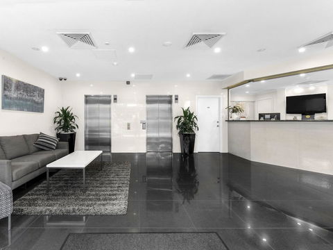 Central Brunswick Apartment Hotel - Holiday Find 25