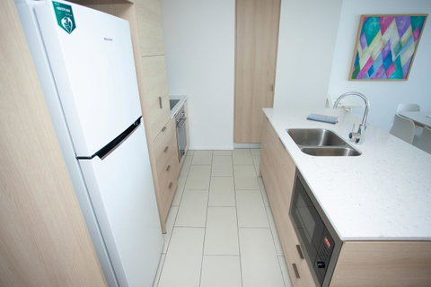 High Floor Ocean View Suites Broadbeach - Holiday Find 10