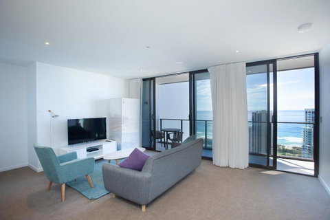 High Floor Ocean View Suites Broadbeach - Holiday Find 18
