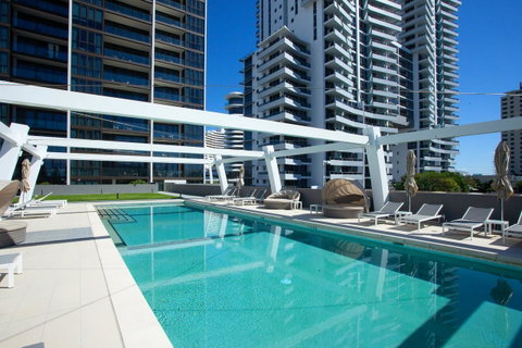 High Floor Ocean View Suites Broadbeach - Holiday Find 29