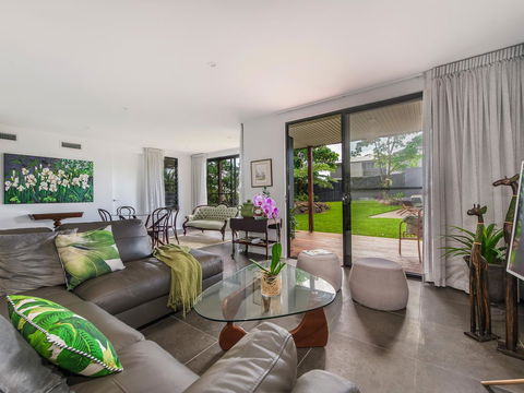 Sam's Buderim Mountain Guest House - Holiday Find 17