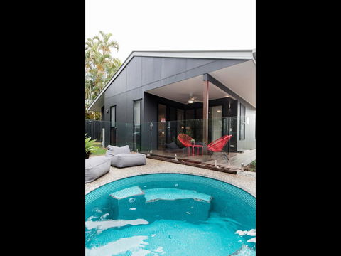 Sam's Buderim Mountain Guest House - Holiday Find 1