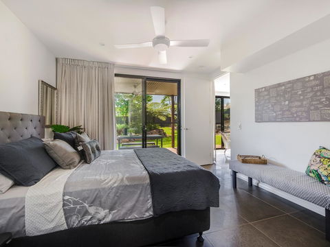 Sam's Buderim Mountain Guest House - Holiday Find 15