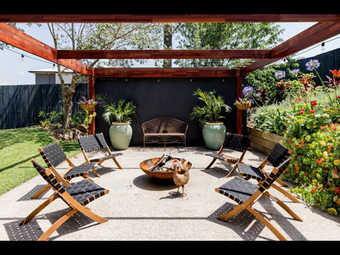 Sam's Buderim Mountain Guest House - Holiday Find 12