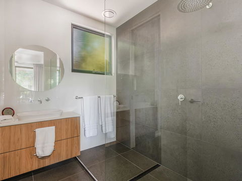 Sam's Buderim Mountain Guest House - Holiday Find 18