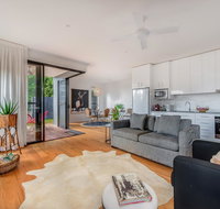 Sam's Buderim Mountain Guest House - Holiday Find