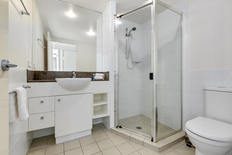 Broadbeach On The Park, 3 Bed Ocean - We Accommodate - Holiday Find 0
