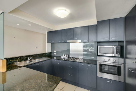 Broadbeach On The Park, 3 Bed Ocean - We Accommodate - Holiday Find 16