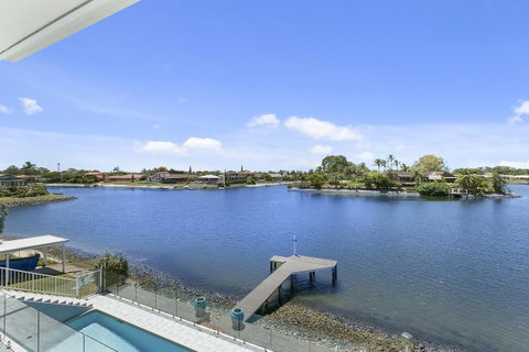 Havana Blue - Large 4 Bedroom Family Home - Holiday Find 7