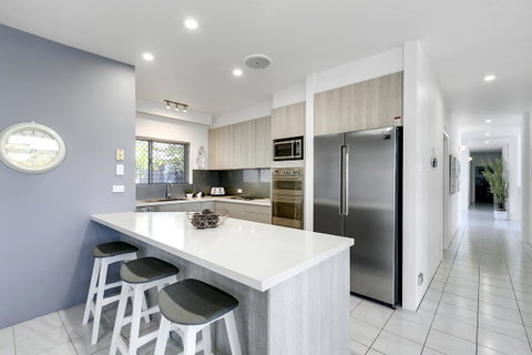Havana Blue - Large 4 Bedroom Family Home - Holiday Find 11