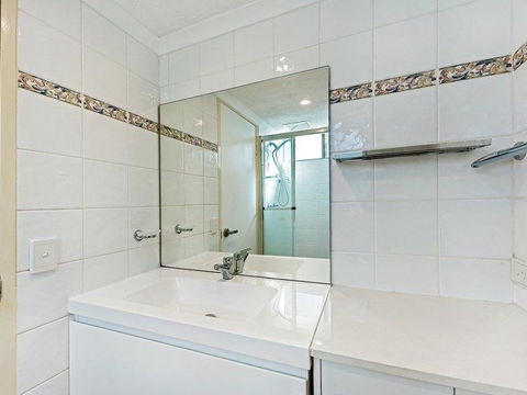 Enderley Gardens Resort - Holiday Find 4