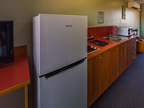 Mackay Resort Motel - Holiday Find 33