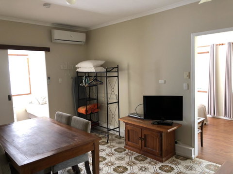 Montville Holiday Apartments - Holiday Find 16