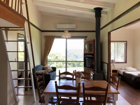 Montville Holiday Apartments - Holiday Find 12