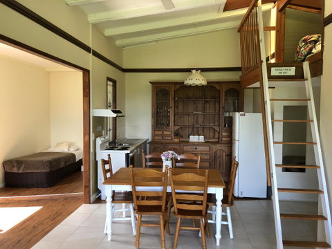 Montville Holiday Apartments - Holiday Find 13