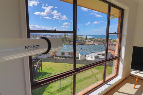 Waves @ Caves - Holiday Find 2