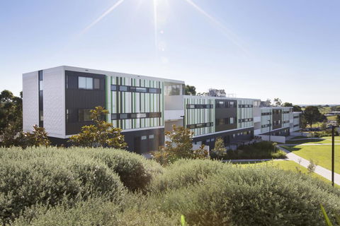 Western Sydney University Village - Campbelltown - Holiday Find 2