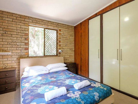 Whispering Trees - Holiday Find 3