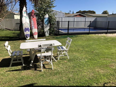 White Cottage - Holiday Find 2