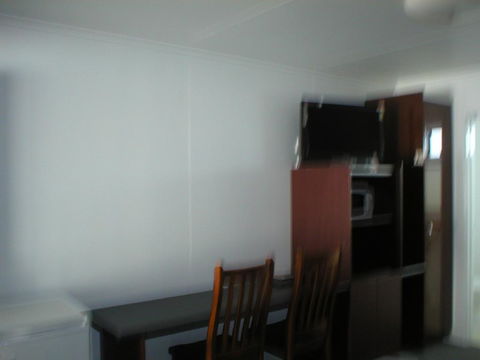 Winton Outback Motel - Holiday Find 3