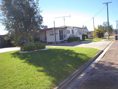 Winton Outback Motel - Holiday Find 1