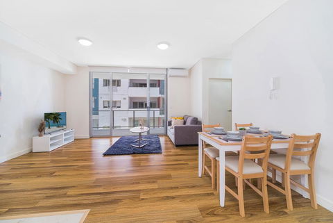 Wolli Creek Airport Serviced 2 Bedroom Apartment - Holiday Find 2