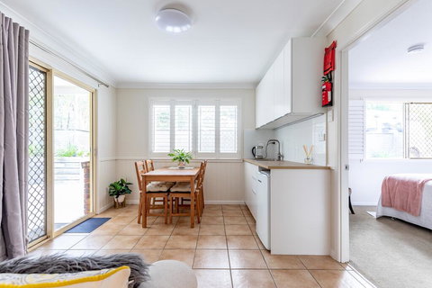 Woodford Gardens - Holiday Find 2